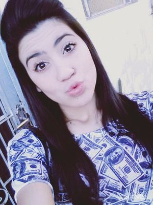 Ela é mulher demais em comparações as outras menininhas que tu pega. Com ela você é um, sem ela você é só mais um!