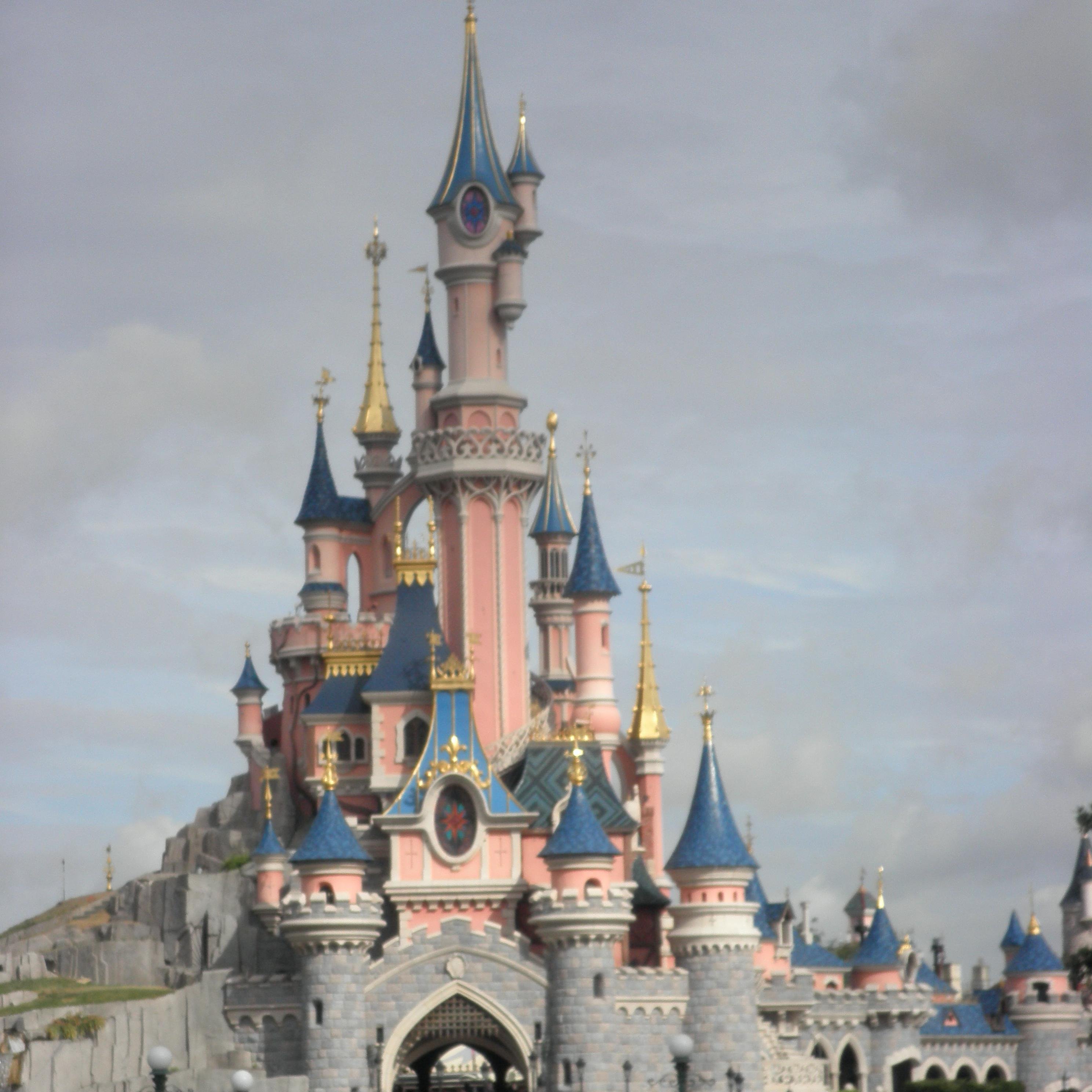 HannaMillen95's profile picture. Since 1995. Medicine student. Love chocolate and play tennis.