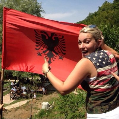 gruaja, nëna, shqiptare