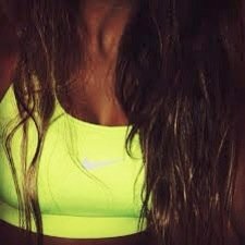Just a gal that's obsessed with running and hurdling