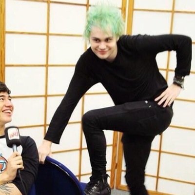 free follow from @_pizza5SOS