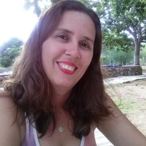 SOU A PESSOA MAIS CALMA QUE EXISTE,SOU VERDADEIRA EM TUDO QUE FAÇO E FALO,NÃO CURTO MENTIRAS,ESPERO FAZER NOVOS AMIGOS E AMIGAS.....