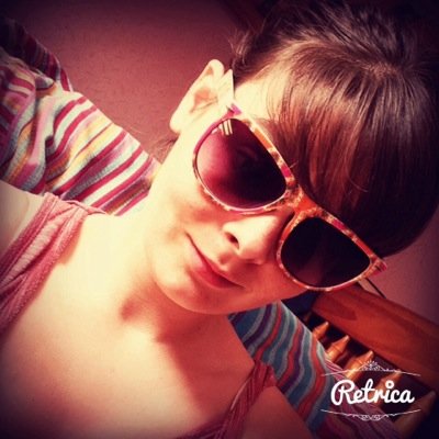 Live in friskney love my fav auntie emma so amazing. Love to sing dance and act follow and ill follow back