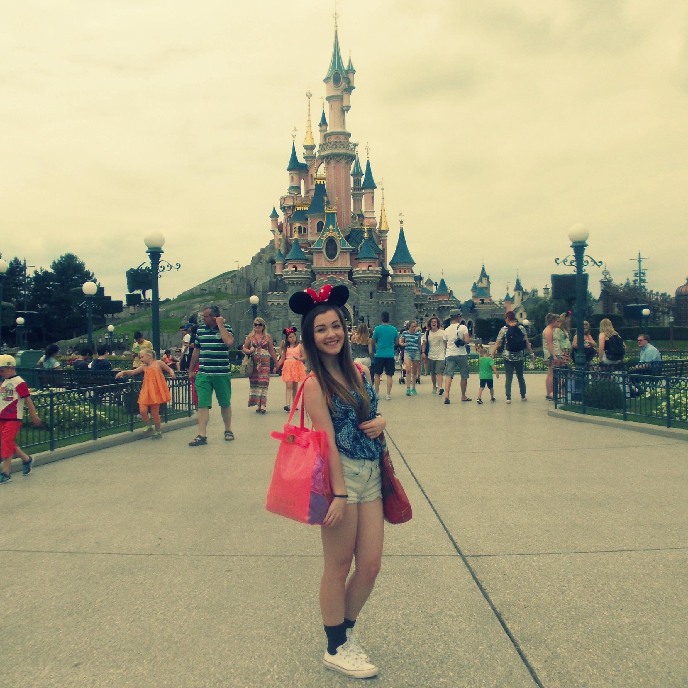 I'm just a teenage dirtbag babyyy♥  LAWSON♥ ANDY♥ Adam♥ Joel♥ Ryan♥ 1D♥ Jessie J♥ Bastille♥ The Vamps♥ Nina Nesbitt♥ Paramore♥