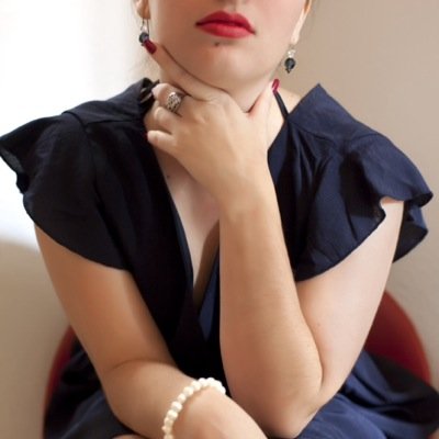 ylsemaria's profile picture. Naci al otro lado del charco...exactamente por donde era el Papa Juan Pablo II, en un bote....Bailarina y poeta En la tierra del sol amada!