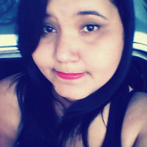 Eu queria ser um anjo E não passo apenas do que sou Te daria um par de estrelas E o que tenho é o meu amor♫♫
