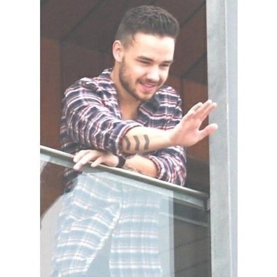 Follow @sunshineezarry_ or you will have a long and painfull death
