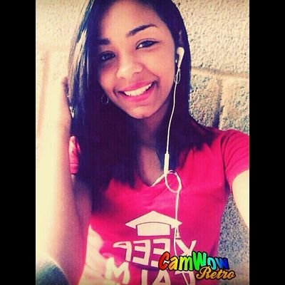 Sou ciumenta, boba, insegura, romântica, chorona, mandona, orgulhosa, irônica, sonhadora, exagerada e dramática. Gostou? Follow-me.