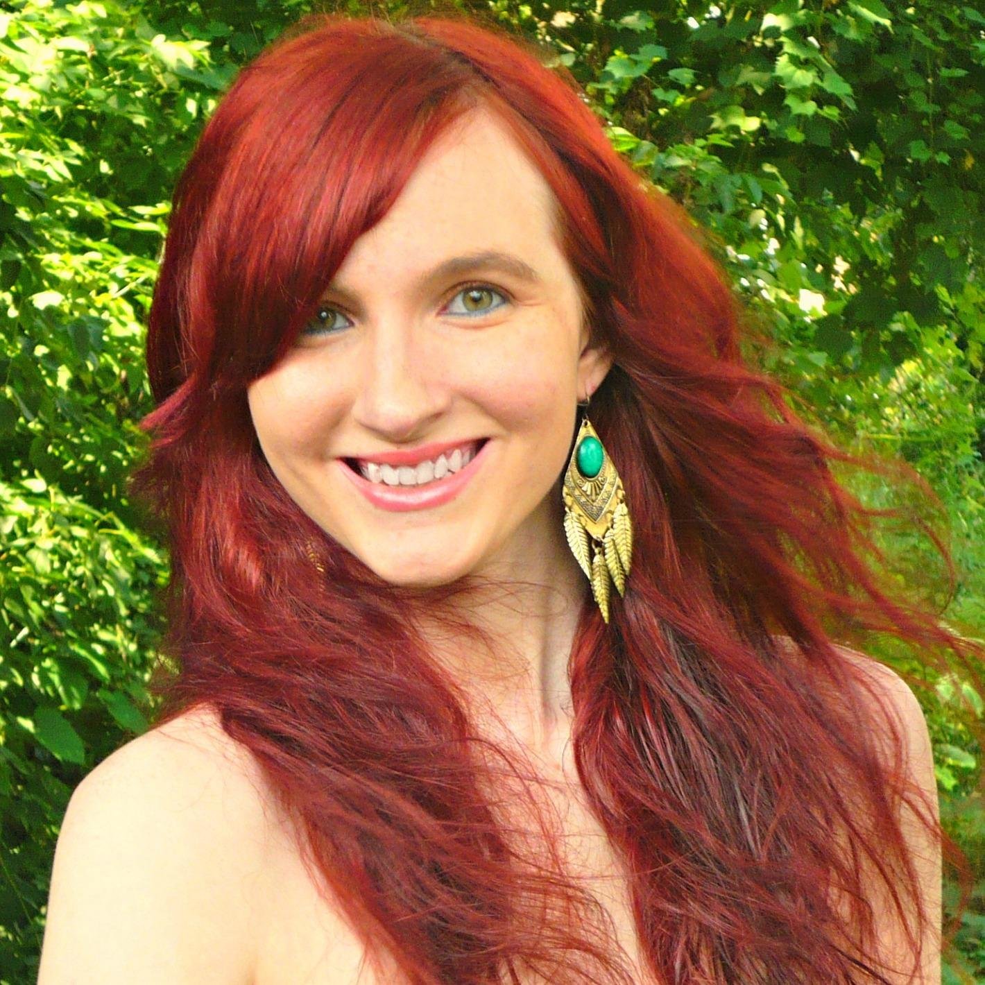 Jenna. 21, my life long dream is to be a famous country singer. I have my own songs right here for free if you're interested!--- http://t.co/Jptc7VjnUI