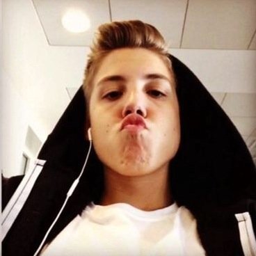 that guy matthew espinosa is pretty hot