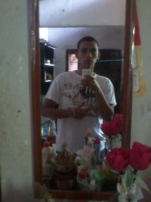 eu sou uma pessoas que é divertido,alegre,compriecivo,e várias outras qualidada esse sou eu.