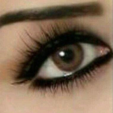 ‏يابنت عبس الله يجيرك من الباس ‏ويكفيك شر اهل العيون الخزيه ‏ياعين صقرن حر من نسل قرناس ‏يصمل على الصيده بكفن نديه