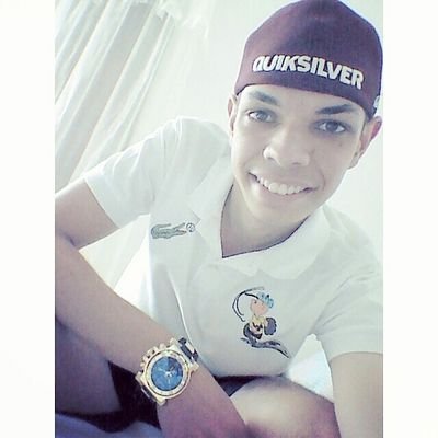 Se ate Deus foi traído por que acha que devo confiar em você.