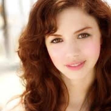 I am Half Human and Half Vampire!I am 16 Family: @FurrBallJake @SeeTheFutureAl @CrimsonBellaC @ILoveAlice_Jasp @EsmeCullen34 @EdwardCVampTwi @CarlisleCVamp