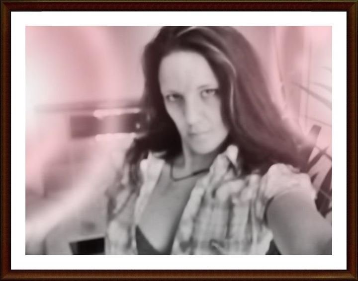 elasun1303's profile picture. 