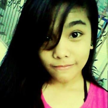 makulit na maganda hahah :)
mapagmahal din ako no XD
drama ni ate :P