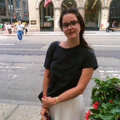 @queenndelrey // free follow bc ily