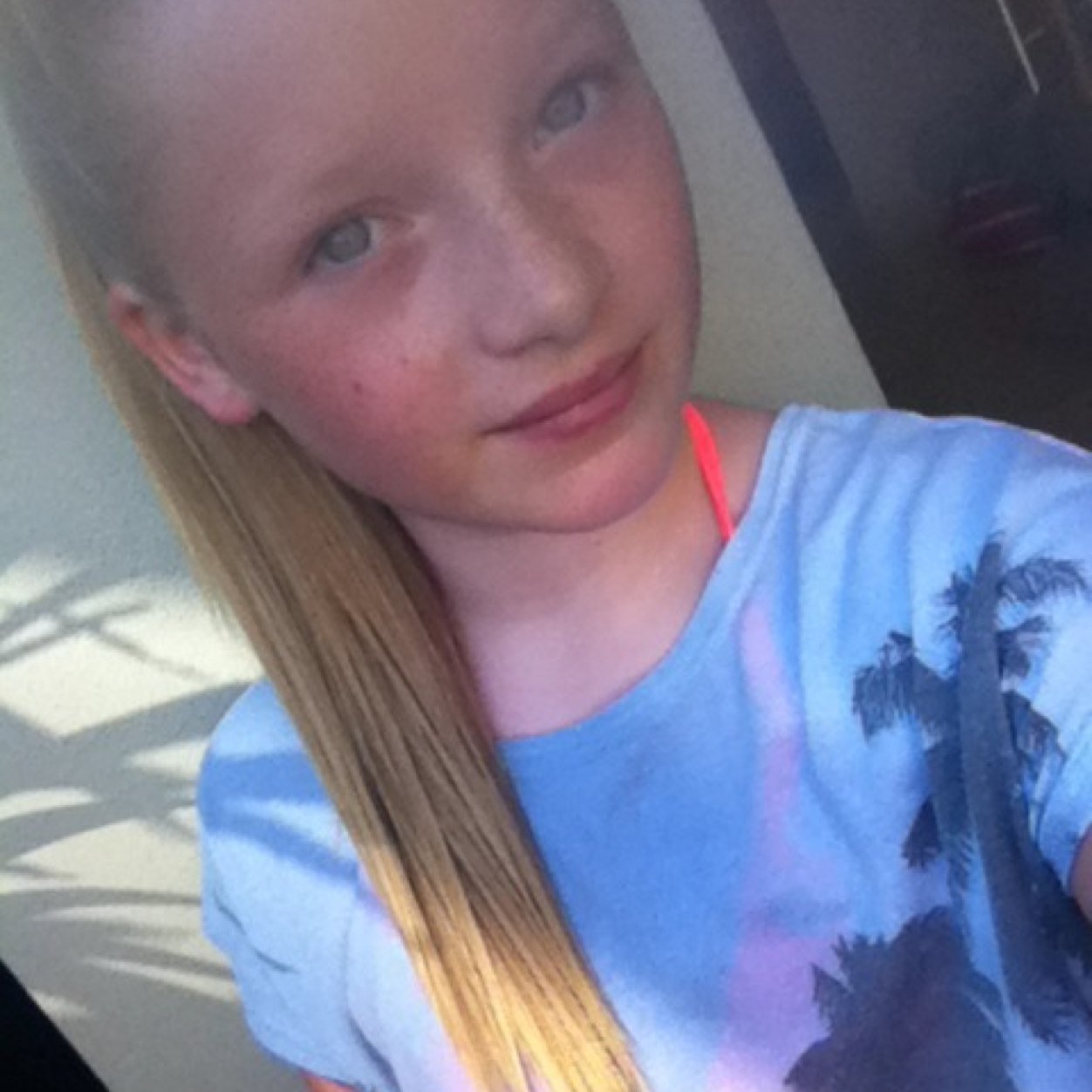Unfollow heatherlouise99 and follow this one (heatherlouise98)☺☺