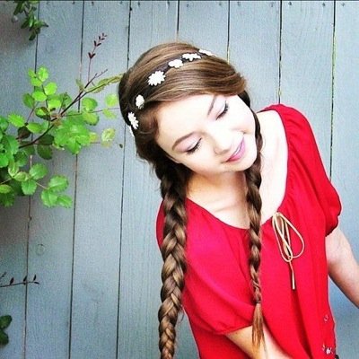 youtubers are my life..... mostly Meredith Foster