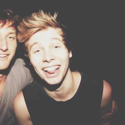 Please follow @sykesft5sos :-)
