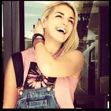 HungerGamesL's profile picture. R5 ante todos los teñidos. Lovato, la mejor culona :)
Necesito mas amigos :'(