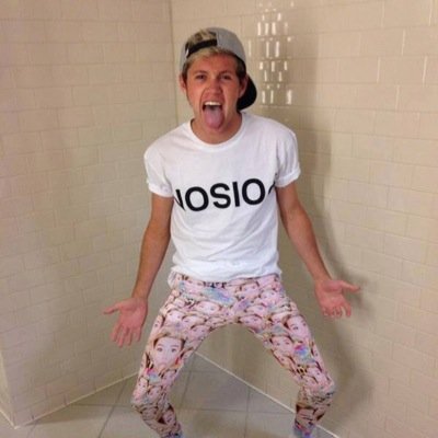 follow @Pizzanarry69 
If you want your name on here so people will follow you
Follow and DM her @Pizzanarry69