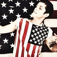 please follow @MTVASHT0N :)