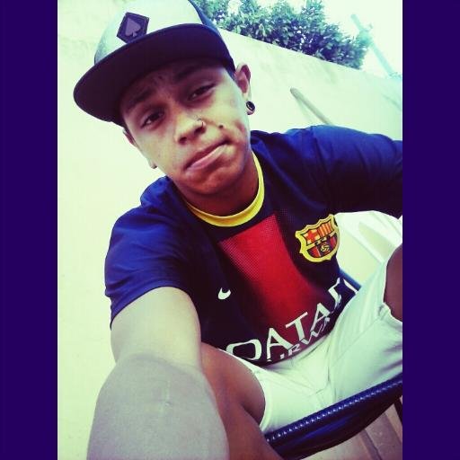 ''basta um sorriso , pra todos acharem que você esta bem...''