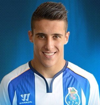English language fan page for Spanish footballer Cristian Tello. Barcelona FC Forward currently on loan at FC Porto.
