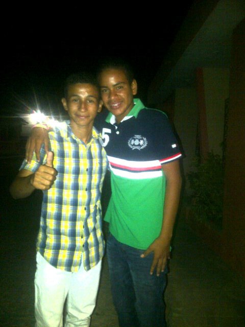 Cantante  de REGGETON!! Amo ese arte