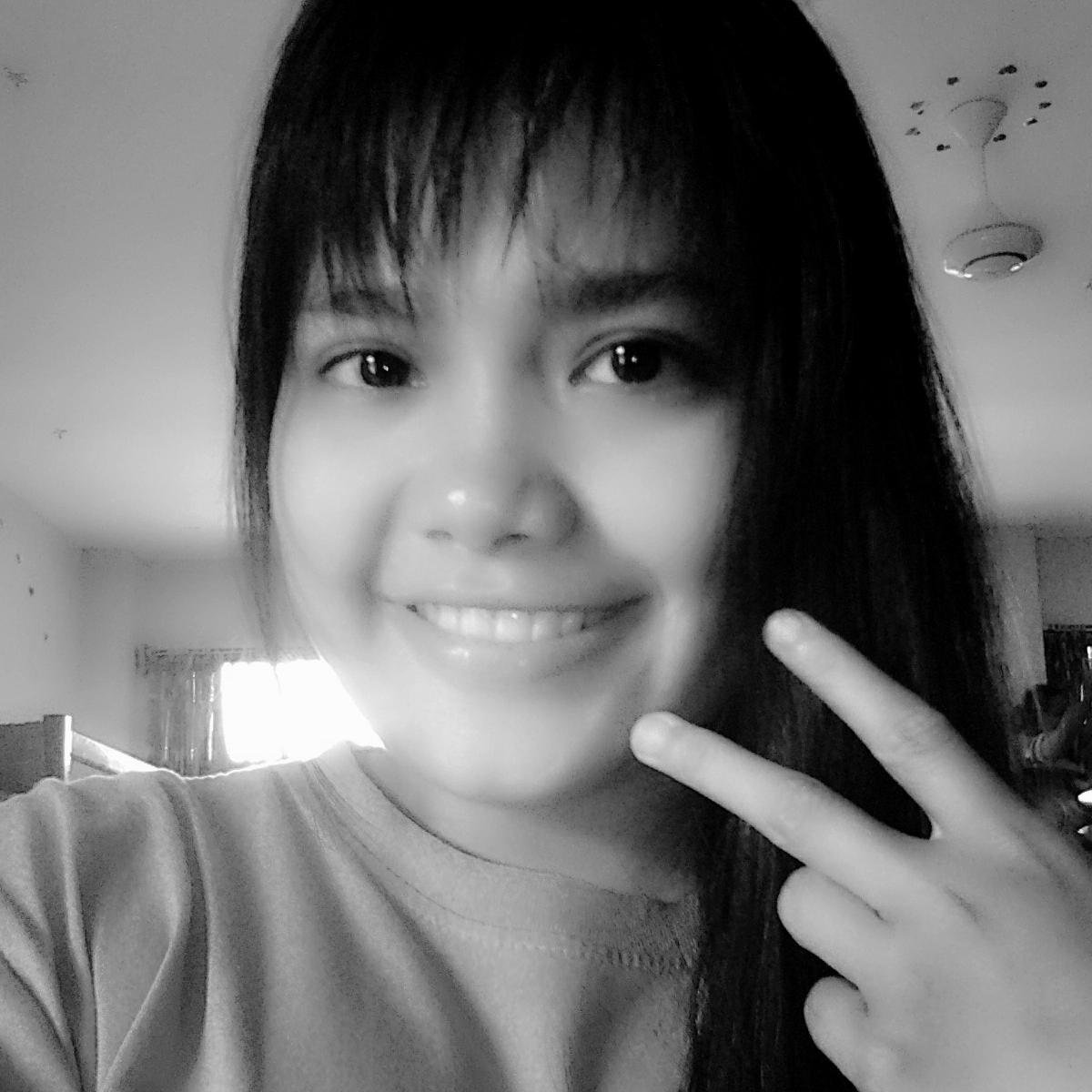 M210894  |DIII Kebidanan Elisabeth Medan'12 ♥JesusChrist | ♥Mommy | ♡you| 1 Korintus 13:4-7 | Yesus lah andaLan ku :')