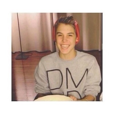 yo wussup ffollow @mattswilk an tweet her if you need help with a jacob/dylan follow