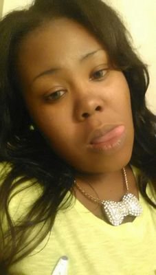 I DO WAT I WANNA.. I KEEP IT A 100... #TEAM NO KIDS.. #MONEY BABY #FREE_KELLG... MI LIFE LIKE A UNSOLVED STORY # ULLNEVA KNO.. FOLLOW ME & ILL FOLLOW BK