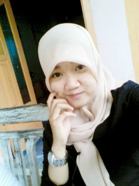 Simple girl | live in gorontalo city| was born on 8 Juny 1991| has finished study in Tadulako University Mathematics Education| ♥my parents|♥ all of my family|