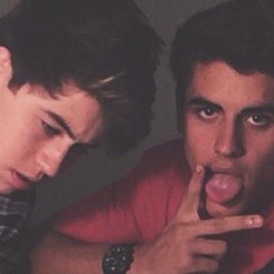 stay strong. kian loves you and so do all your other idols. 

not gonna be active for a while. very sorry :(