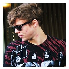 ✨ 'We're not done till we say it's over,we won't fade away'✨
{In Calum's Arms}