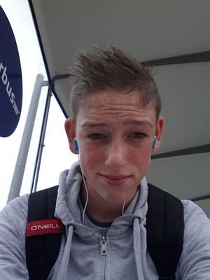 sander542's profile picture. 