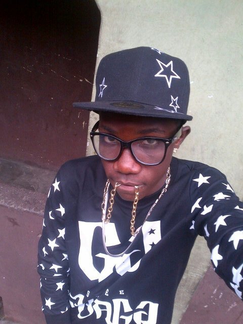Yungboss gettin paid every dai...chilin wit ma niggas wOrld wide@CLOUDNINE