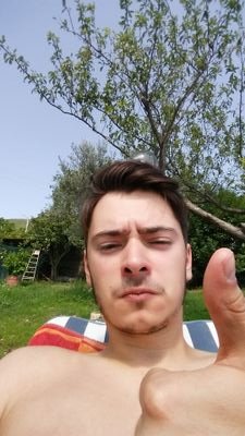 LecomteLeo's profile picture. 