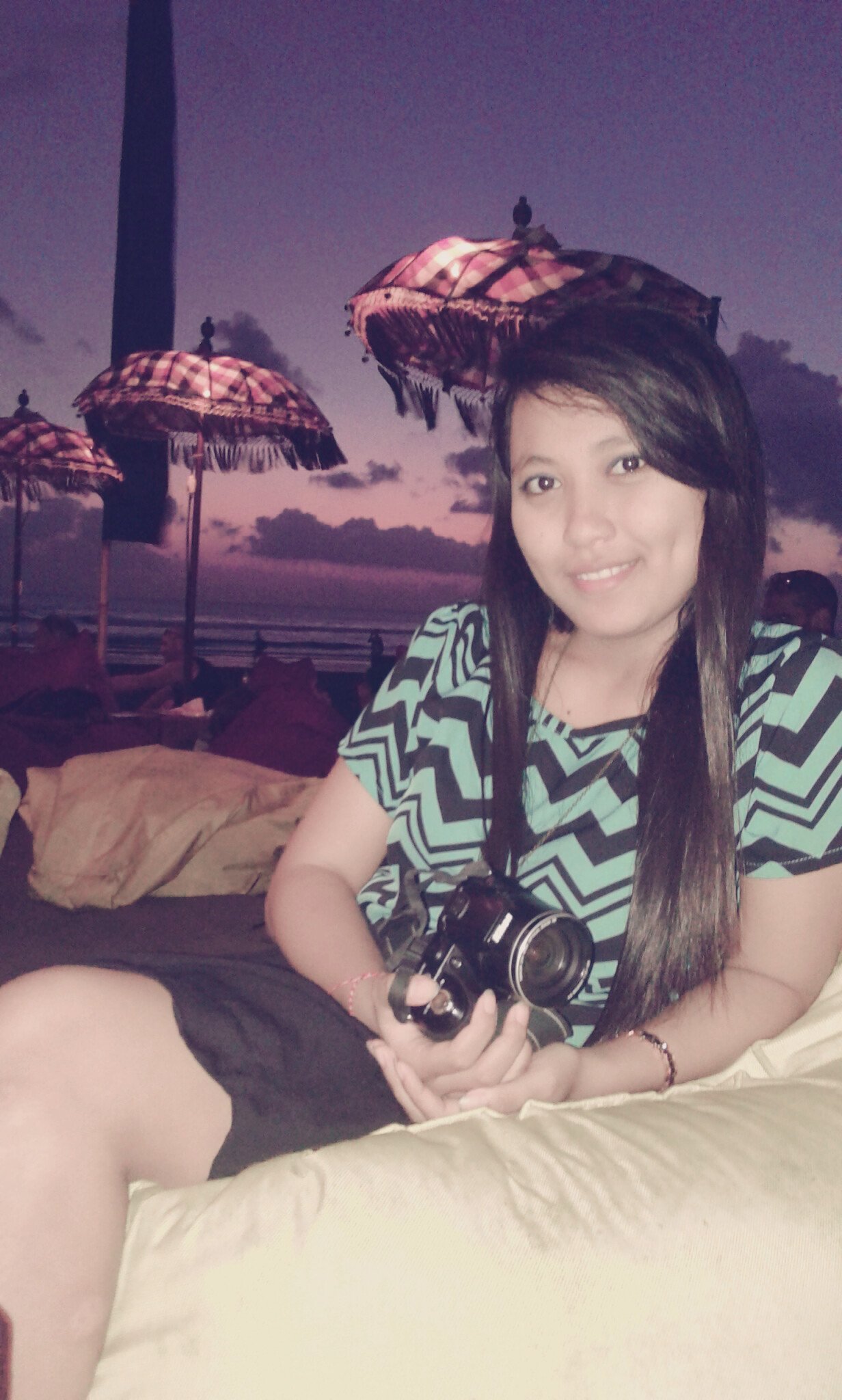 As teacher @kumon || universitas mahasaraswati || pendidikan bahasa inggris || ♥ Chef Gede