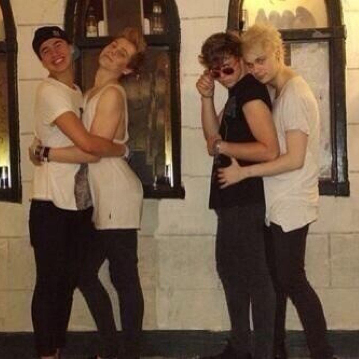 notpunk5soss's profile picture. you just got a free follow i would greatfully appreciate it if you followed @bandanahemmo :)