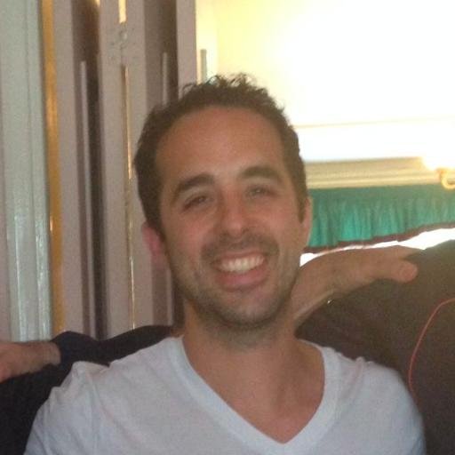 Primary school teacher innovating in education tweetering on the edge of entrepreneurship and academia