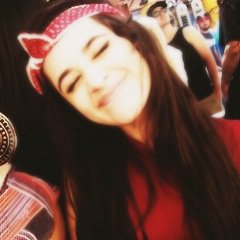 Oi :) por favor segue a @1Dlifegirl ?!! ela segue todos de volta ! Obg desculpa o encomodo love u ❤️