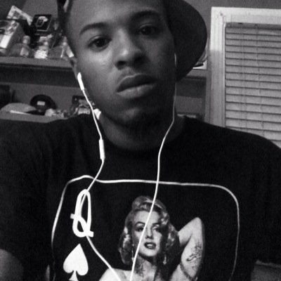 Follow Me On IG: @ yung_rich_homie But FWM Follow Me I'll Follow Back...........`BADD BITCHES ONLY`☜