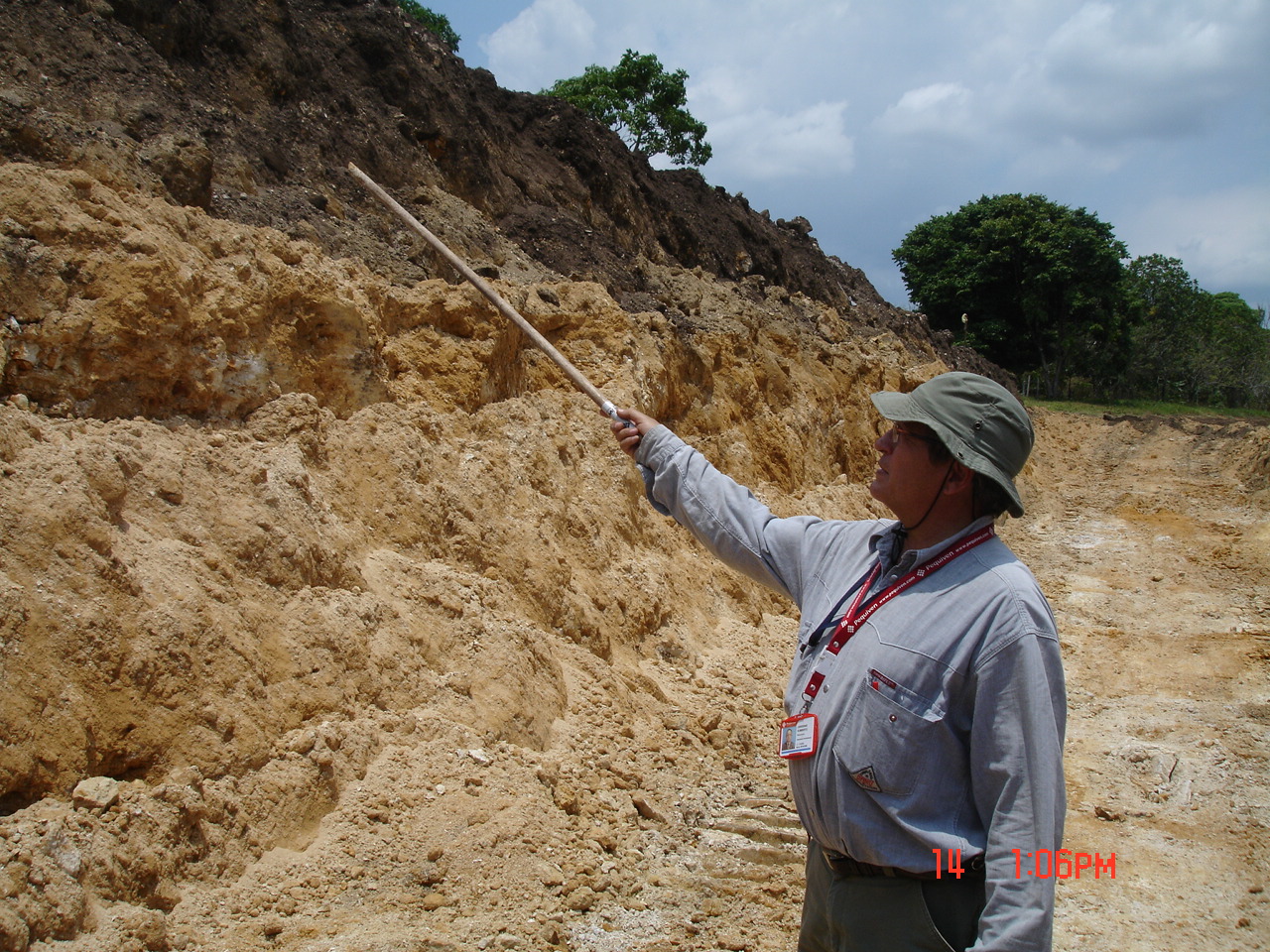 Geologist, Earth Science professor, Mineral Prospector & Geological Risks advisor, Like outdoors & traveling
