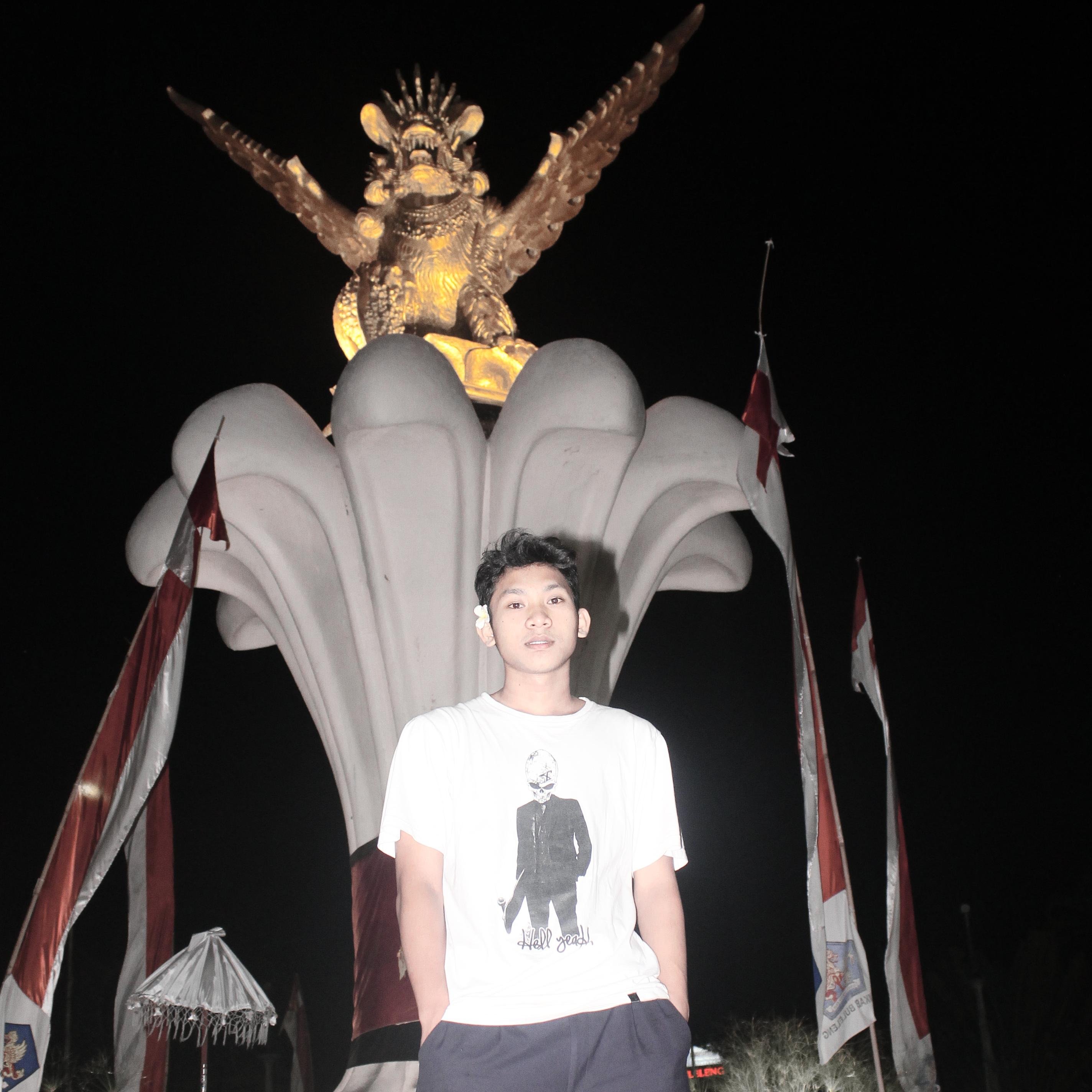 Letok_Buleleng's profile picture. keep smile :)