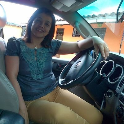 Esposa Madre  y Educadora. Amiga de sus amigos. Temerosa a la palabra de dios