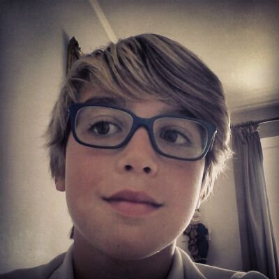 HugSymons's profile picture. 