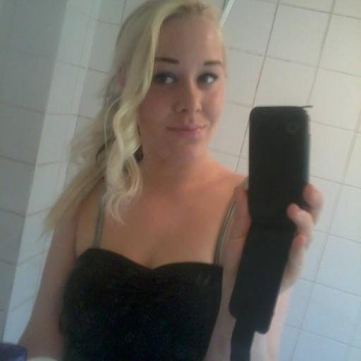 you wanna stay the night baby knock onma door...