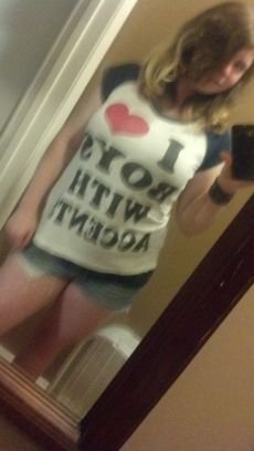 karlagrant1999's profile picture. i am bi
im 14 i love bvb
botdf
i love metal music
im emo